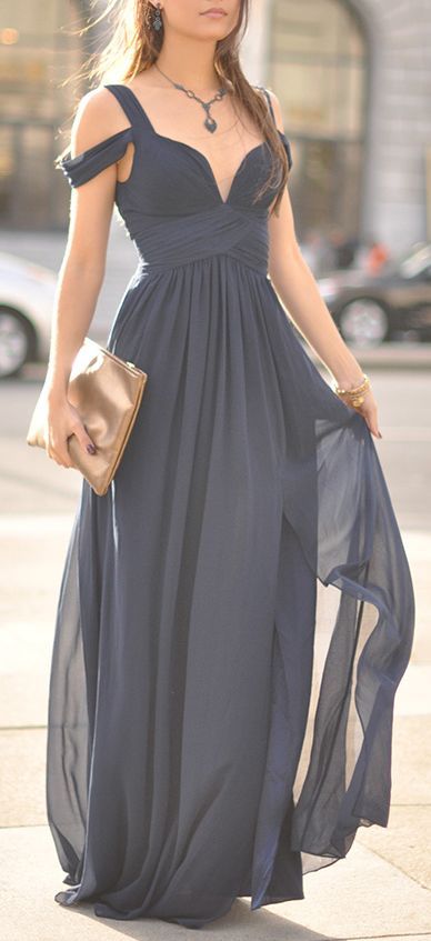 Navy Blue Chiffon Prom Dresslong Sleeveless Evening Dressv Neck Prom